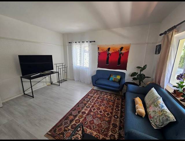 2 BEDROOM PROPERTY TO RENT IN RONDEBOSCH